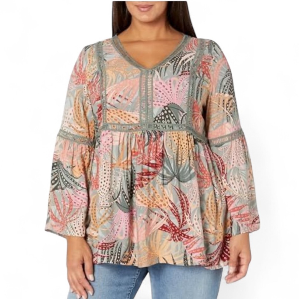 EVANS Women's Plus Size Top Bell Sleeve Primrose Path Size 30/32 NEW/NWT